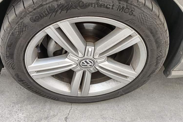 Used Volkswagen Lamando 2018 280TSI DSG Comfort Edition Left Front Wheel Hub