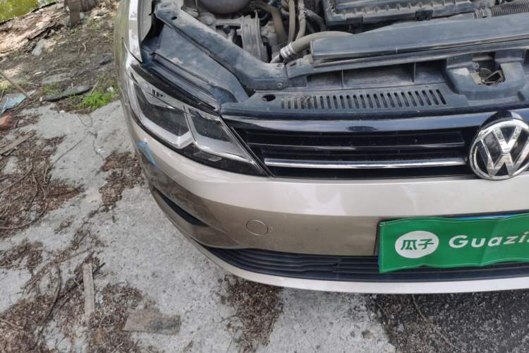 Used Volkswagen Lamando 2018 230TSI Manual Trend Edition Right Front Headlight