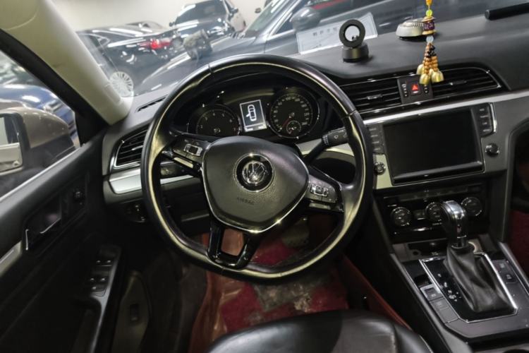 Used Volkswagen Lamando 2018 280TSI DSG Comfort Edition Steering Wheel