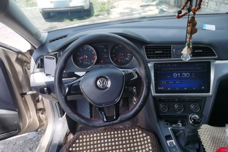 Used Volkswagen Lamando 2018 230TSI Manual Trend Edition Steering Wheel