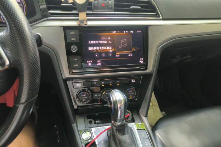 Used Volkswagen Lamando 2019 280TSI DSG Comfort Edition China V Standard Audio And AC Panel
