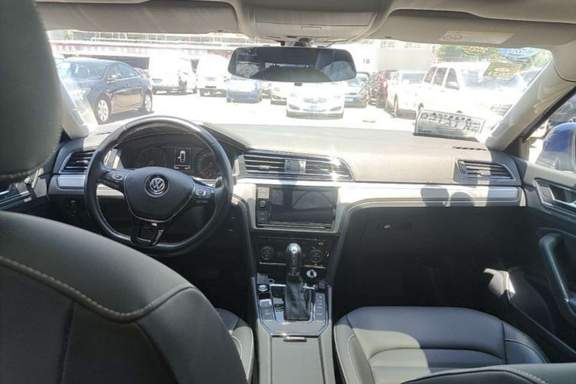 Used Volkswagen Lamando 2019 280TSI DSG Comfort Edition China V Standard Center Console