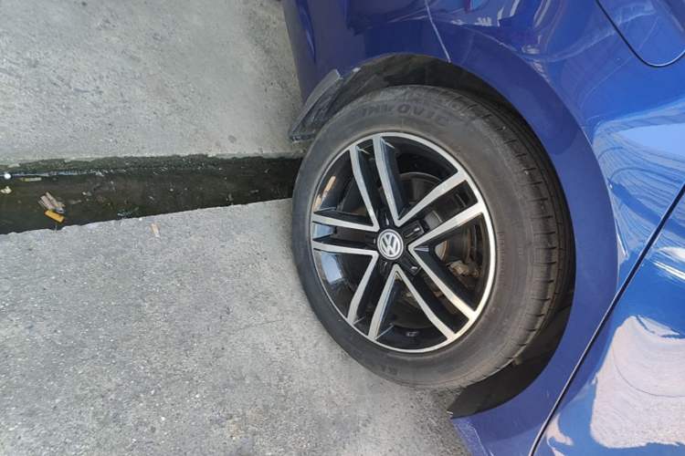Used Volkswagen Lamando 2019 280TSI DSG Comfort Edition China V Standard Right Rear Wheel Hub