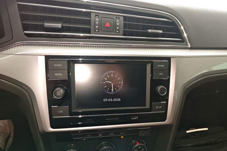 Used Volkswagen Lamando 2019 230TSI DSG Vision Edition China VI Standard Audio And AC Panel