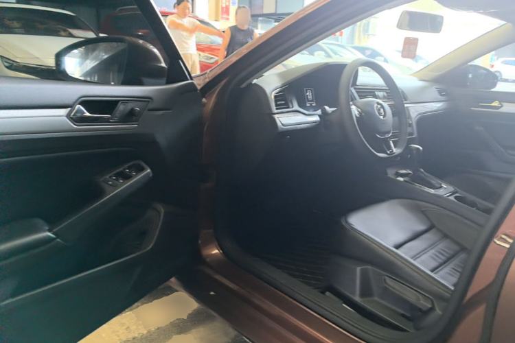 Used Volkswagen Lamando 2019 230TSI DSG Fashion Edition China V Standard Driver Seat