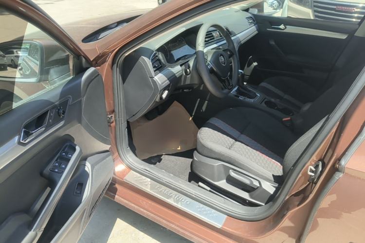 Used Volkswagen Lamando 2019 230TSI DSG Fashion Edition China V Standard Driver Seat