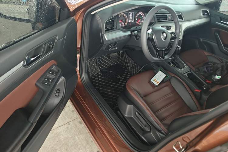 Used Volkswagen Lamando 2019 230TSI DSG Fashion Edition China VI Driver Seat