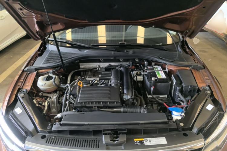 Used Volkswagen Lamando 2019 230TSI DSG Fashion Edition China V Standard Engine Bay