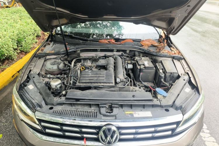 Used Volkswagen Lamando 2019 280TSI DSG Comfort Edition China VI standard Engine Bay