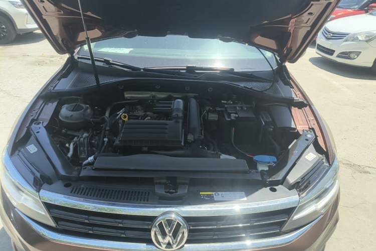 Used Volkswagen Lamando 2019 230TSI DSG Fashion Edition China V Standard Engine Bay