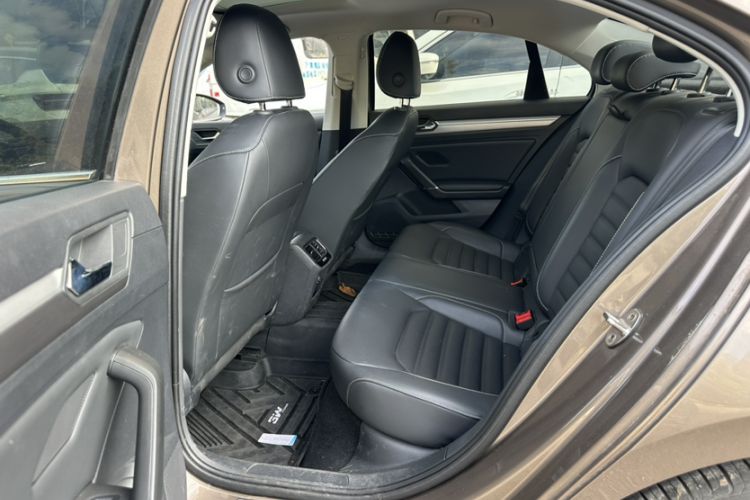Used Volkswagen Lamando 2019 280TSI DSG Comfort Edition China VI standard Interior 12