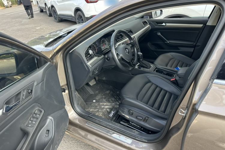Used Volkswagen Lamando 2019 280TSI DSG Comfort Edition China VI standard Interior 5