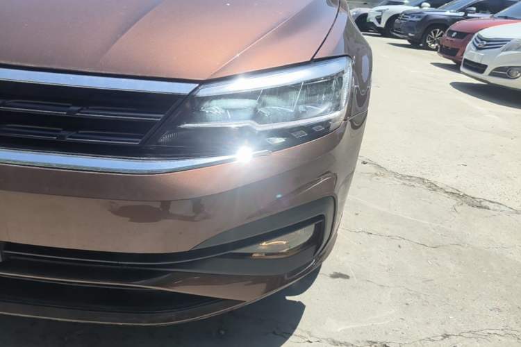 Used Volkswagen Lamando 2019 230TSI DSG Fashion Edition China V Standard Left Front Headlight