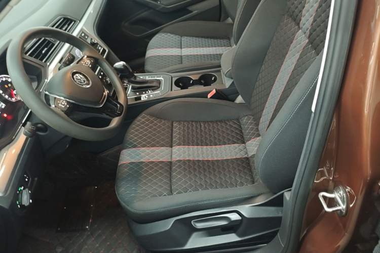 Used Volkswagen Lamando 2019 230TSI DSG Fashion Edition China V Standard Left Front Seat