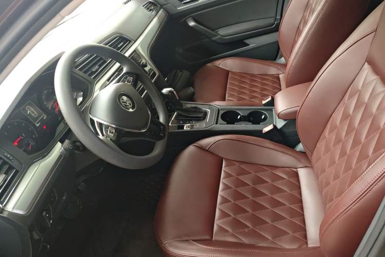 Used Volkswagen Lamando 2019 230TSI DSG Vision Edition China VI Standard Left Front Seat