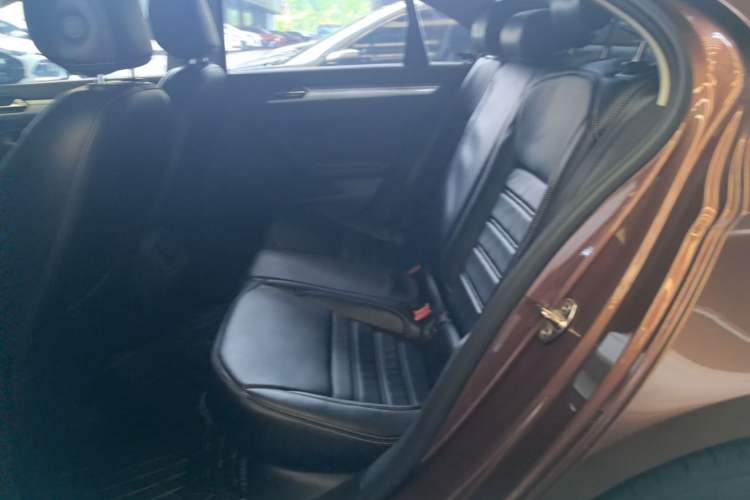 Used Volkswagen Lamando 2019 230TSI DSG Fashion Edition China V Standard Left Rear Seat