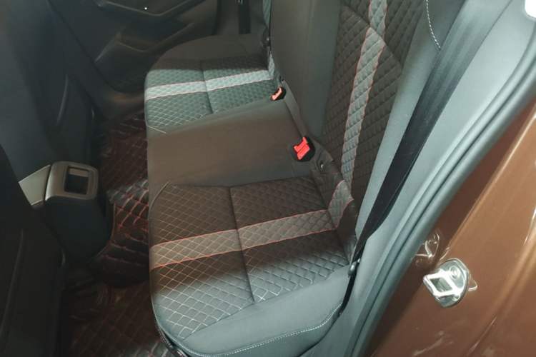 Used Volkswagen Lamando 2019 230TSI DSG Fashion Edition China V Standard Left Rear Seat