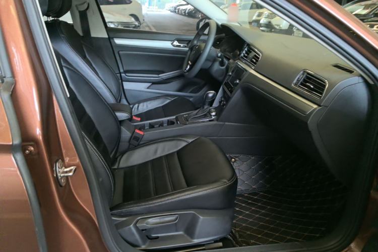 Used Volkswagen Lamando 2019 230TSI DSG Fashion Edition China V Standard Right Front Seat