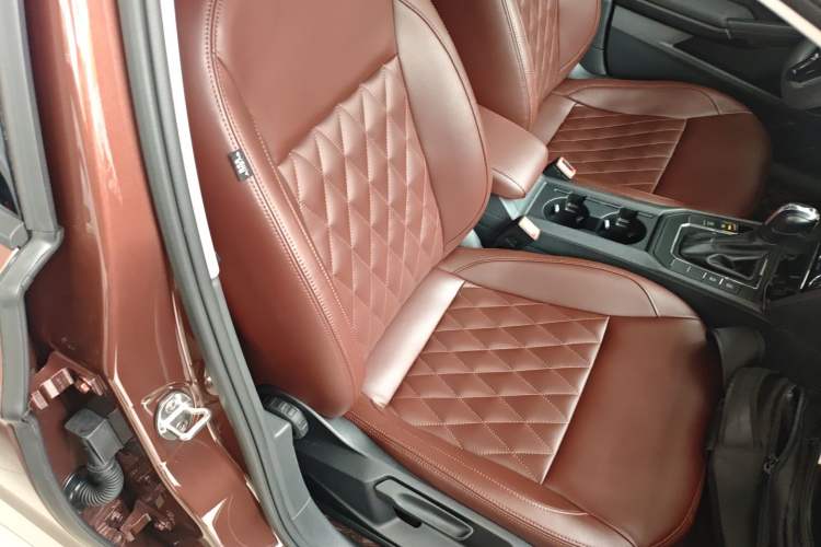 Used Volkswagen Lamando 2019 230TSI DSG Vision Edition China VI Standard Right Front Seat