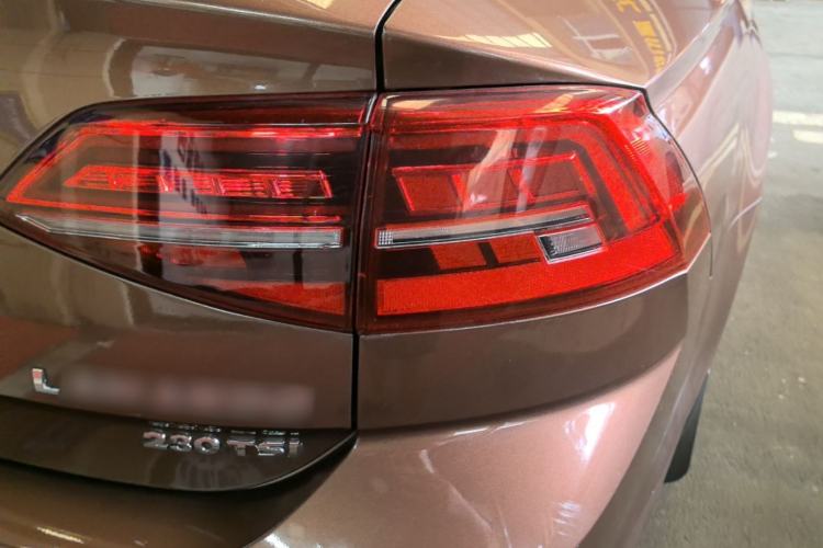 Used Volkswagen Lamando 2019 230TSI DSG Fashion Edition China V Standard Right Rear Taillight