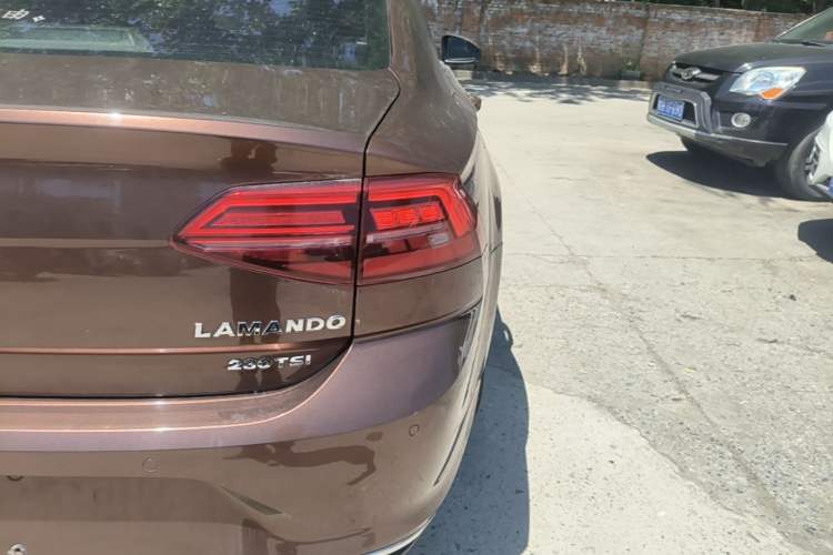 Used Volkswagen Lamando 2019 230TSI DSG Fashion Edition China V Standard Right Rear Taillight