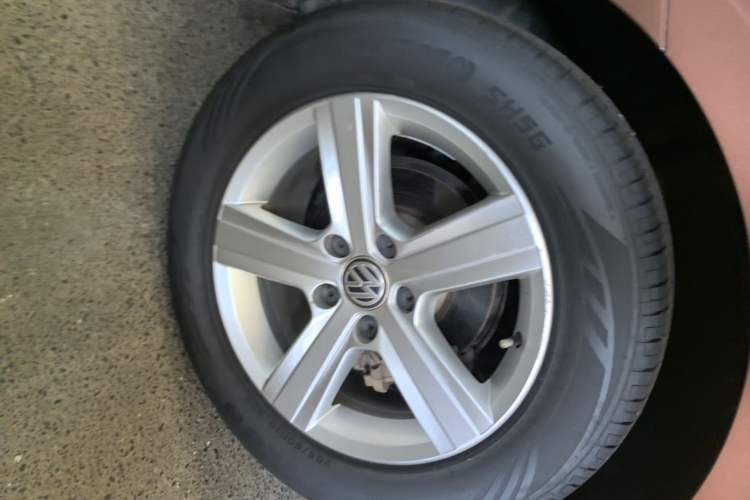 Used Volkswagen Lamando 2019 230TSI DSG Fashion Edition China V Standard Right Rear Wheel Hub