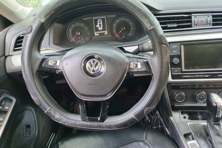 Used Volkswagen Lamando 2019 230TSI DSG Fashion Edition China V Standard Steering Wheel