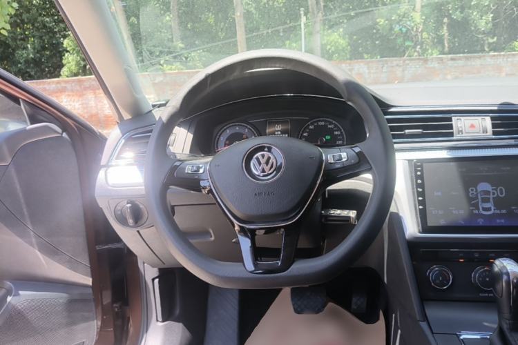 Used Volkswagen Lamando 2019 230TSI DSG Fashion Edition China V Standard Steering Wheel