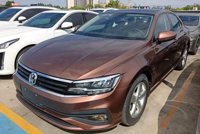 Ojetý Volkswagen Lamando 2019 230TSI DSG Fashion Edition China V Standard
