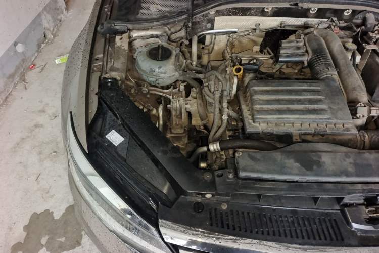 Used Volkswagen Lamando 2019 280TSI DSG Comfort Edition China V Standard Engine Bay Right
