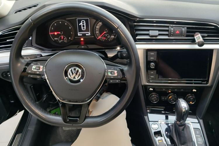 Used Volkswagen Lamando 2019 280TSI DSG Comfort Edition China VI standard Center Console