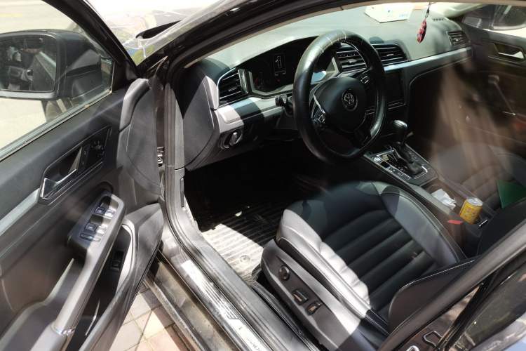 Used Volkswagen Lamando 2019 280TSI DSG Comfort Edition China VI standard Driver Seat