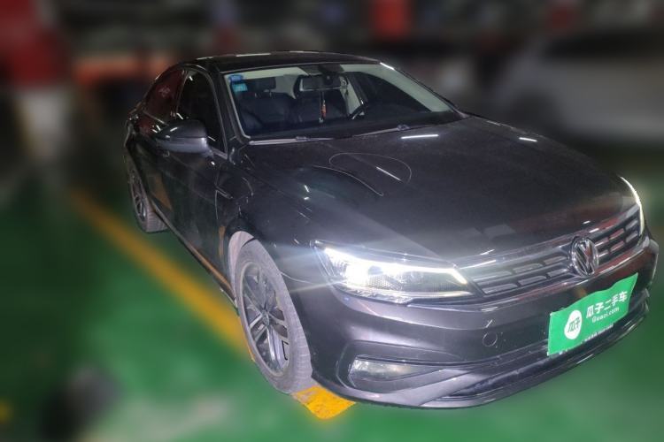 Used Volkswagen Lamando 2019 280TSI DSG Comfort Edition China VI standard Front Right 45 Deg
