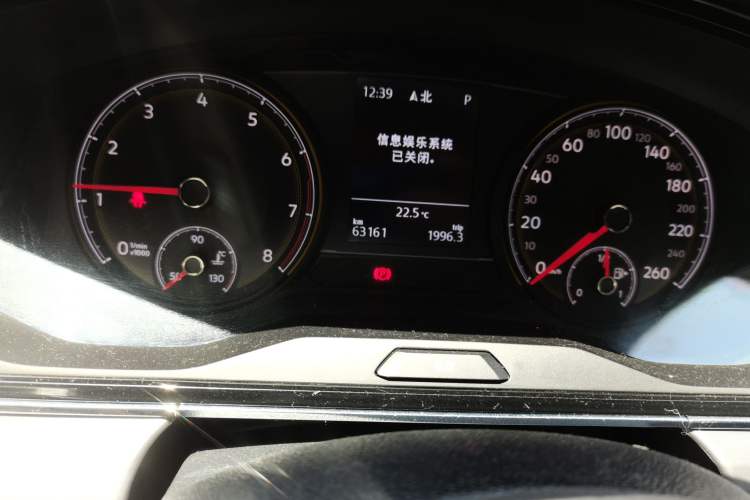 Used Volkswagen Lamando 2019 280TSI DSG Comfort Edition China VI standard Odometer Close Up