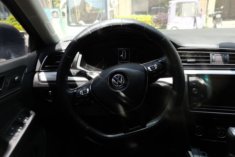 Used Volkswagen Lamando 2019 280TSI DSG Comfort Edition China VI standard Steering Wheel