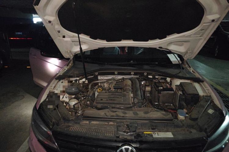 Used Volkswagen Lamando 2019 280TSI DSG Comfort Edition China VI standard Engine Bay
