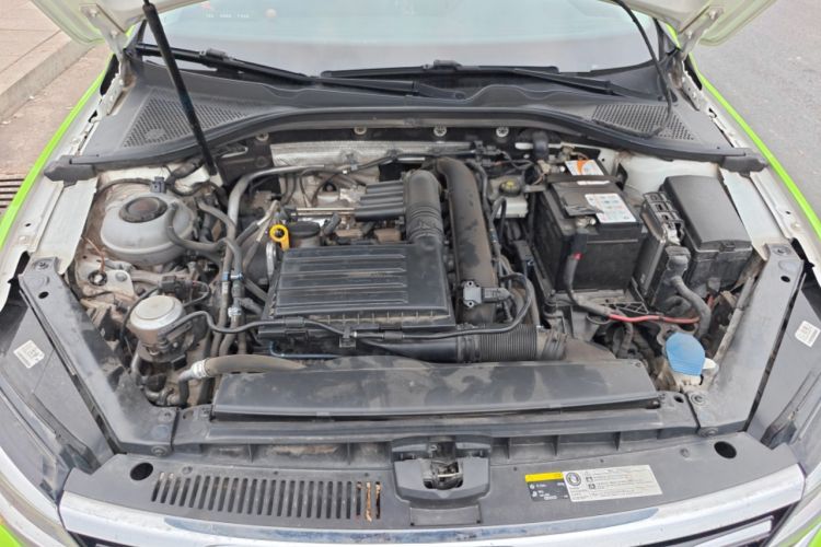 Used Volkswagen Lamando 2019 280TSI DSG Comfort Edition China VI standard Engine Bay