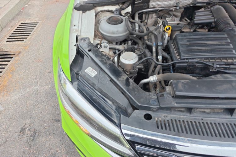 Used Volkswagen Lamando 2019 280TSI DSG Comfort Edition China VI standard Engine Bay Right