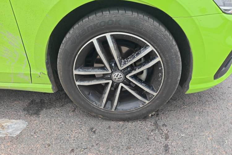 Used Volkswagen Lamando 2019 280TSI DSG Comfort Edition China VI standard Right Front Wheel Hub