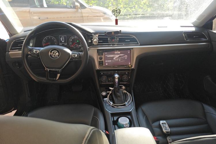Used Volkswagen Lamando 2019 280TSI DSG Comfort Edition China V Standard Center Console