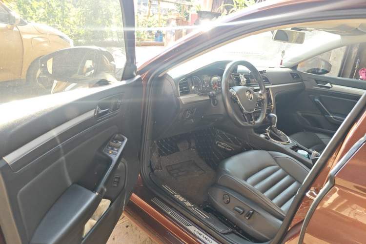 Used Volkswagen Lamando 2019 280TSI DSG Comfort Edition China V Standard Driver Seat
