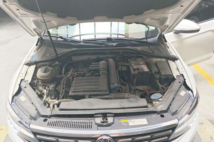 Used Volkswagen Lamando 2019 230TSI DSG Fashion Edition China V Standard Engine Bay