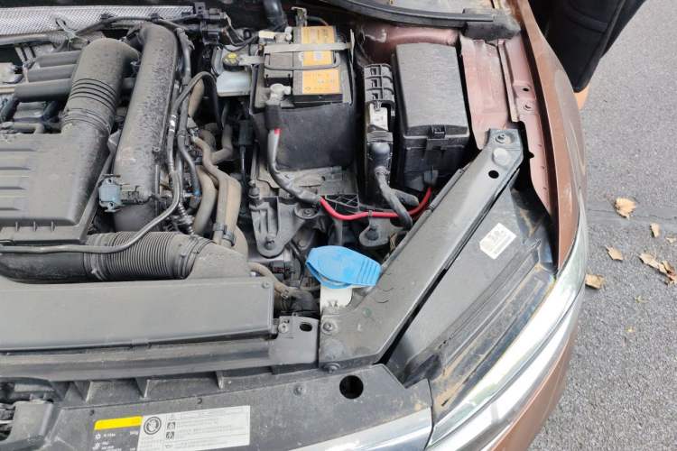 Used Volkswagen Lamando 2019 230TSI DSG Fashion Edition China VI Engine Bay Left