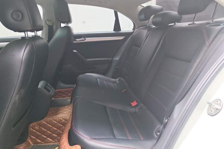 Used Volkswagen Lamando 2019 230TSI DSG Fashion Edition China V Standard Left Rear Seat