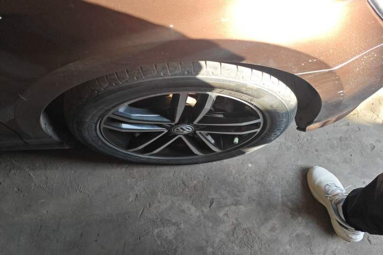 Used Volkswagen Lamando 2019 280TSI DSG Comfort Edition China V Standard Right Front Wheel Hub