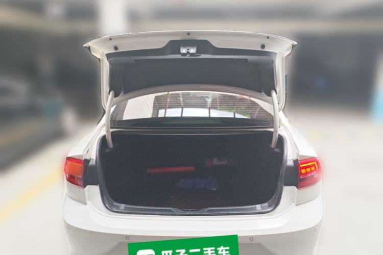 Used Volkswagen Lamando 2019 230TSI DSG Fashion Edition China V Standard Trunk