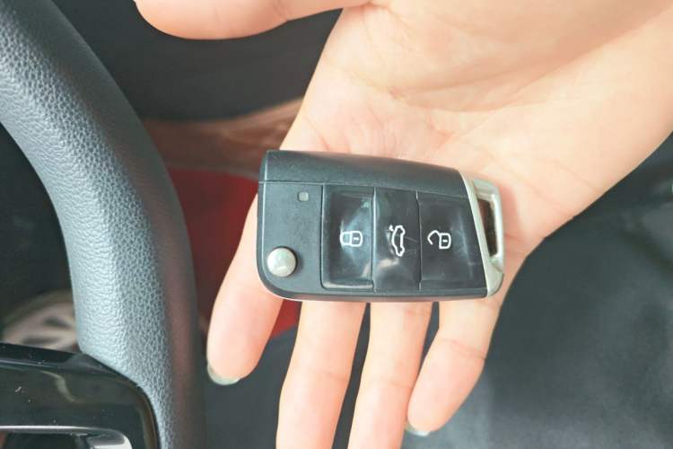 Used Volkswagen Lamando 2019 230TSI DSG Fashion Edition China V Standard Vehicle Key