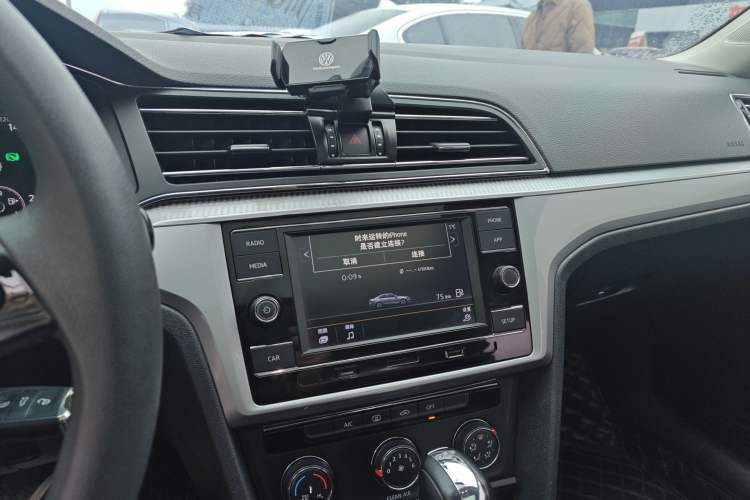 Used Volkswagen Lamando 2019 230TSI DSG Fashion Edition China V Standard Audio And AC Panel