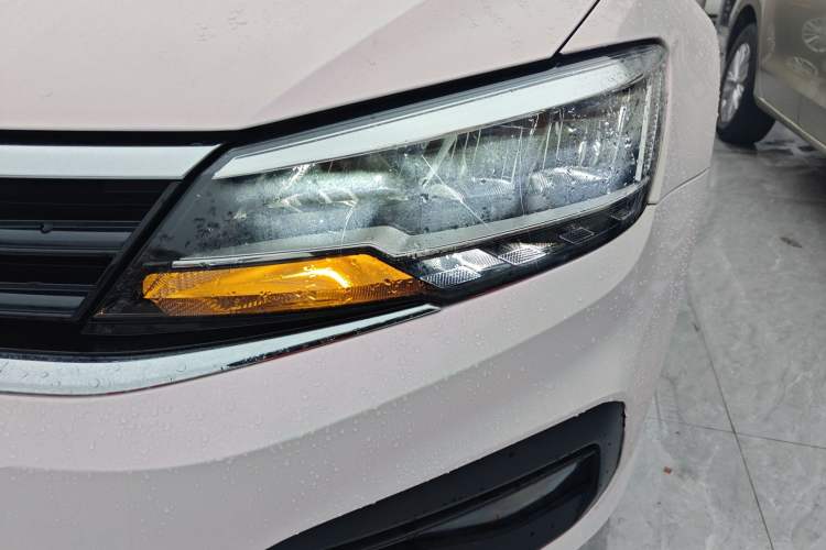Used Volkswagen Lamando 2019 230TSI DSG Fashion Edition China V Standard Left Front Headlight