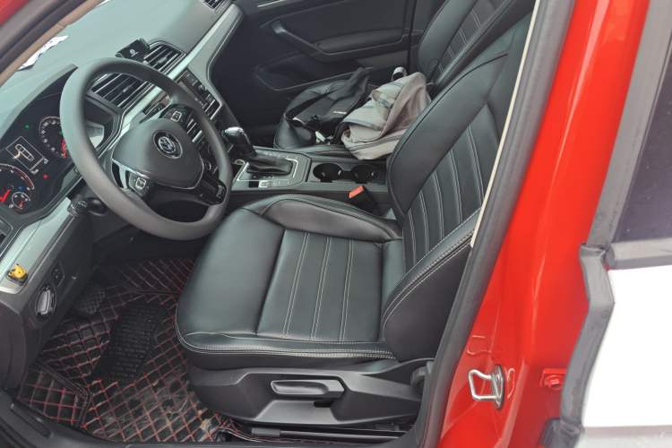 Used Volkswagen Lamando 2019 230TSI DSG Fashion Edition China V Standard Left Front Seat